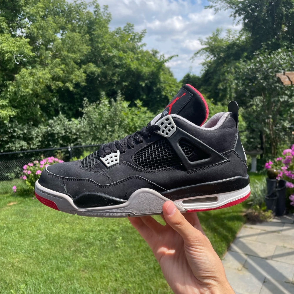 Jordan 4 Bred 2012 - Used Like new (Restored)